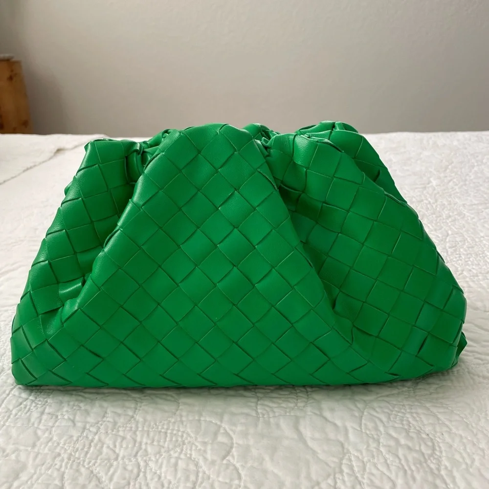 Brand NWT Bottega Veneta Teen Intrecciato Leather Pouch/Clutch in Parakeet Color - Picture 4 of 14